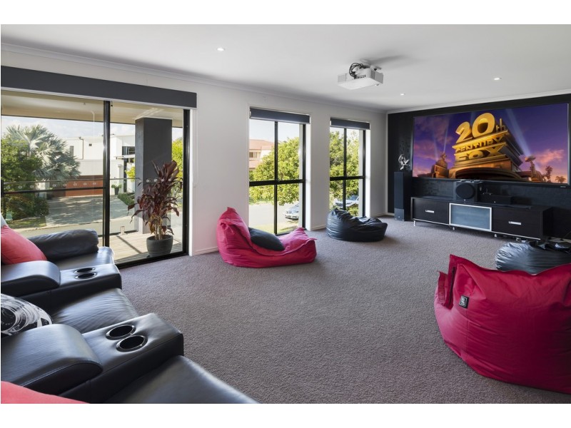 4 Sabrina Avenue, Helensvale QLD 4212