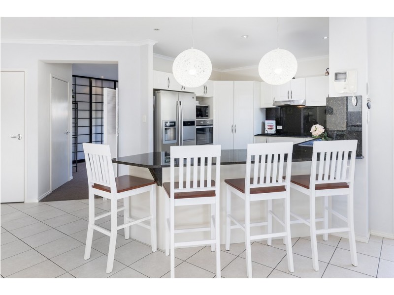 4 Sabrina Avenue, Helensvale QLD 4212
