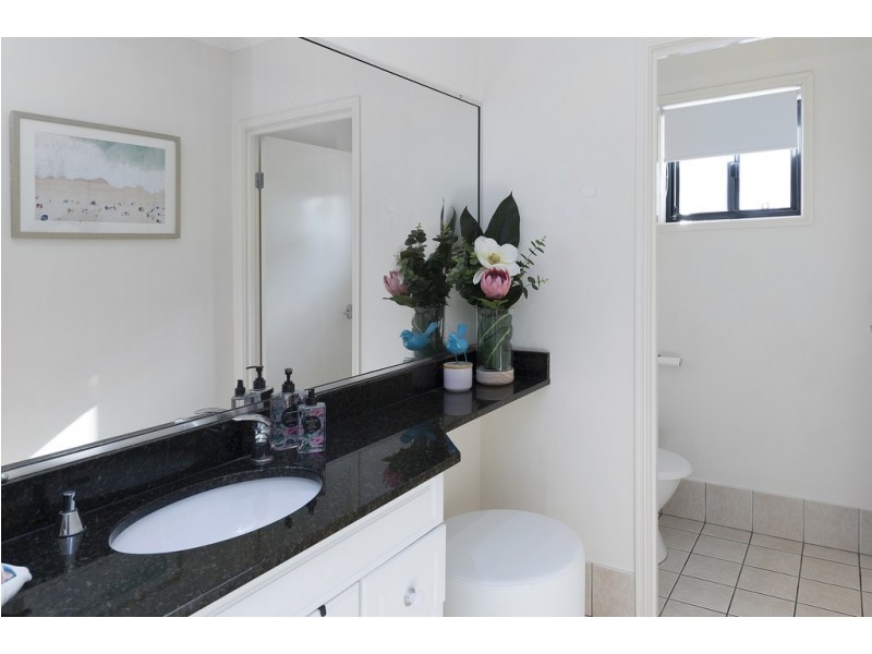 4 Sabrina Avenue, Helensvale QLD 4212