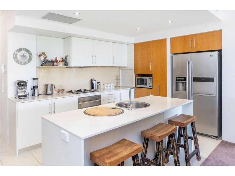 1707/1 Rialto Quay Dr, Hope Island QLD 4212