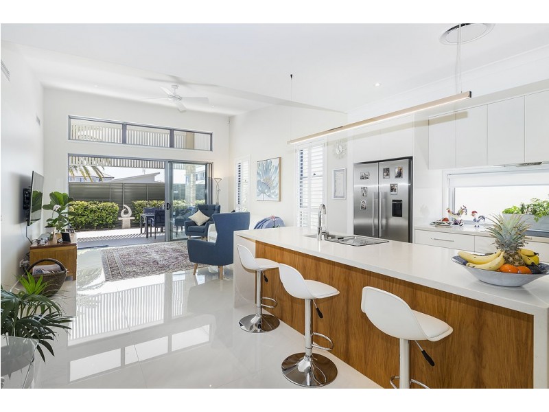 3/11 Grant Avenue, Hope Island QLD 4212