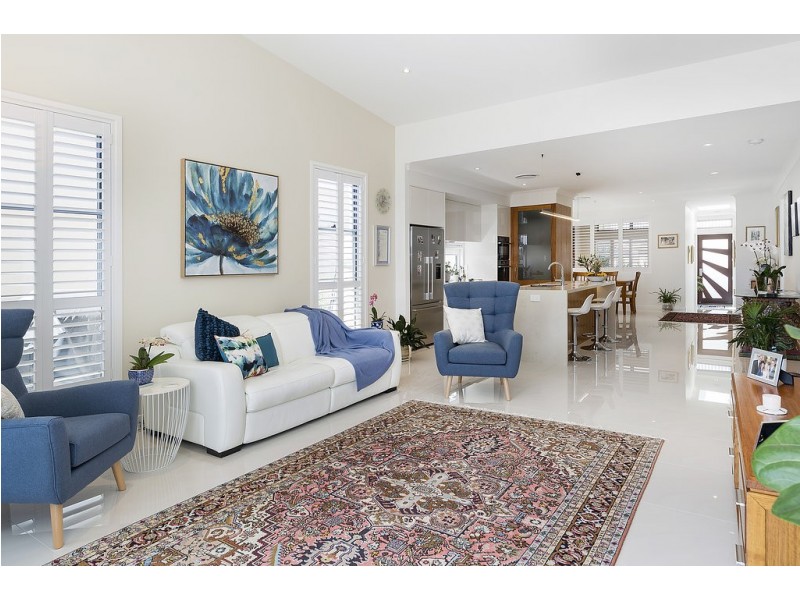 3/11 Grant Avenue, Hope Island QLD 4212