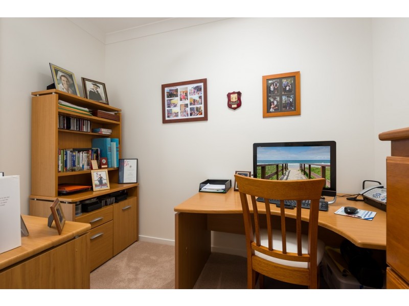 3/11 Grant Avenue, Hope Island QLD 4212