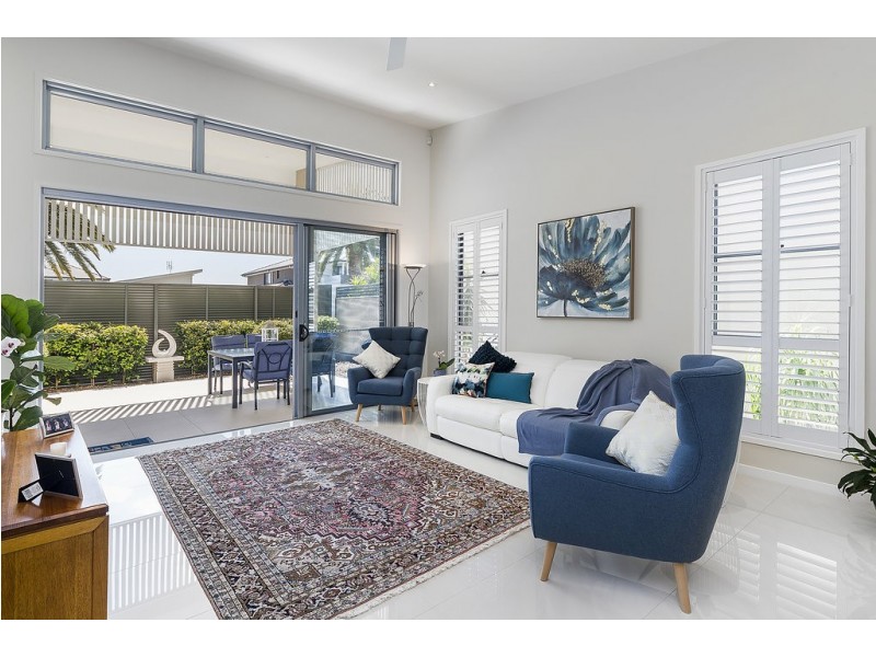 3/11 Grant Avenue, Hope Island QLD 4212