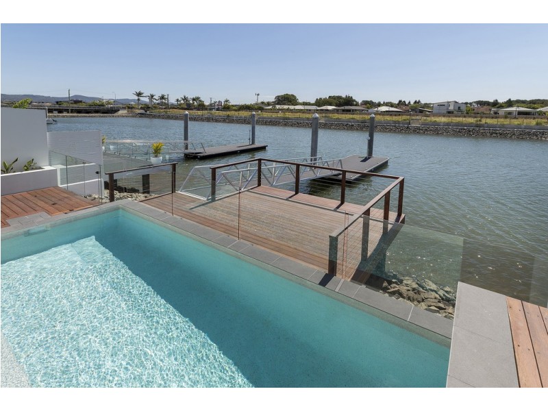 76 North Quay Circuit, Hope Island QLD 4212