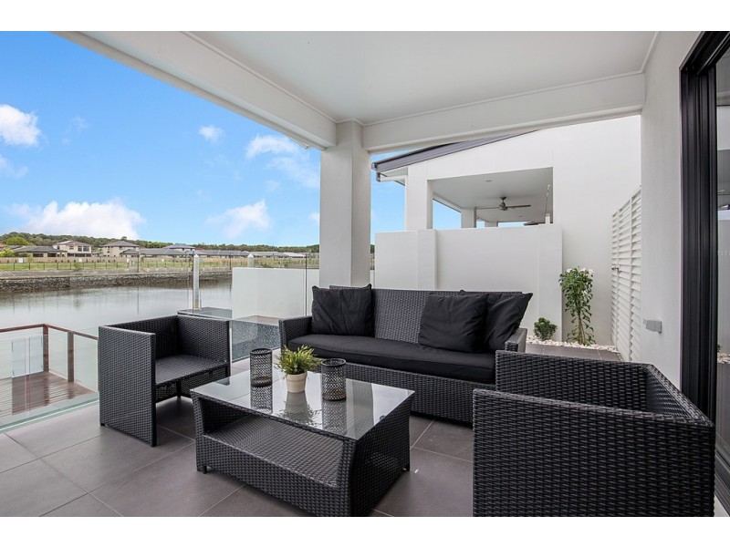 76 North Quay Circuit, Hope Island QLD 4212