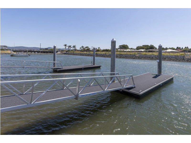 76 North Quay Circuit, Hope Island QLD 4212