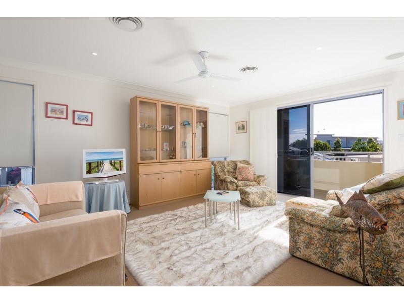 52/1 Halcyon Way, Hope Island QLD 4212
