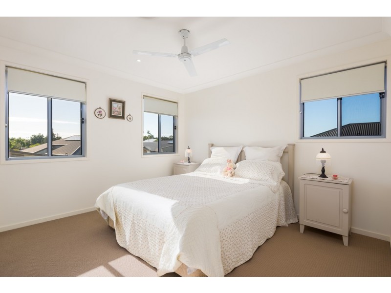 52/1 Halcyon Way, Hope Island QLD 4212