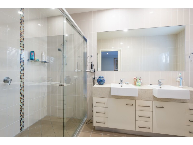 52/1 Halcyon Way, Hope Island QLD 4212