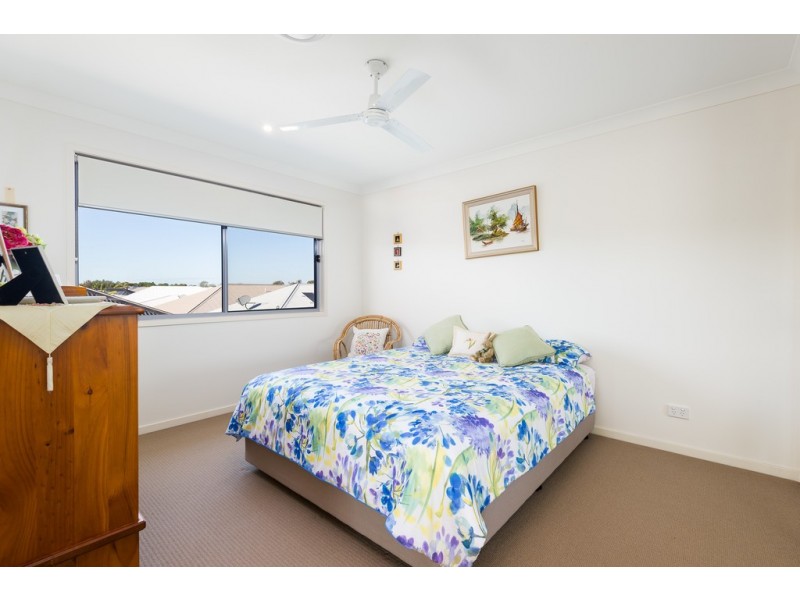 52/1 Halcyon Way, Hope Island QLD 4212