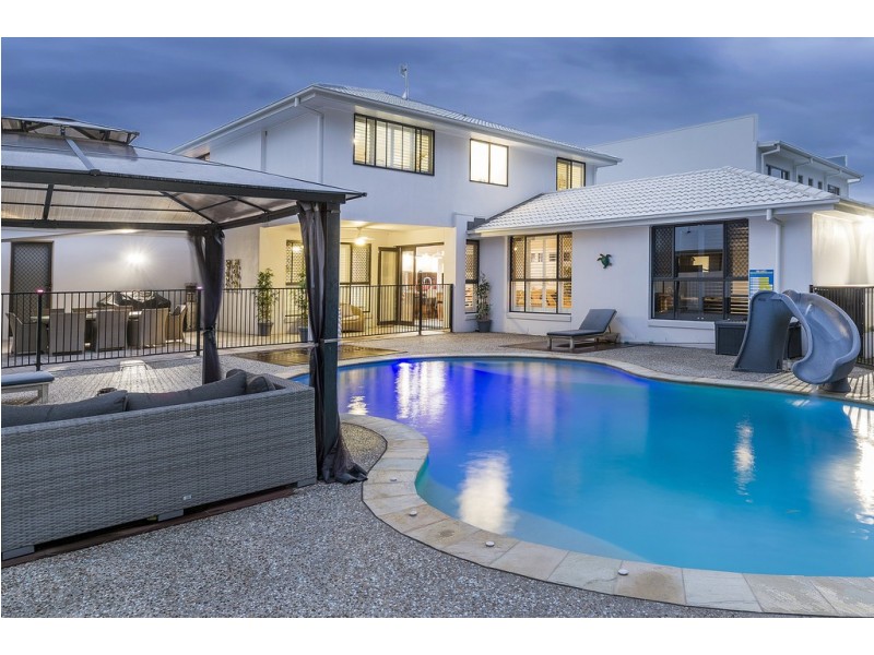 12 Waterside Esplanade, Helensvale QLD 4212