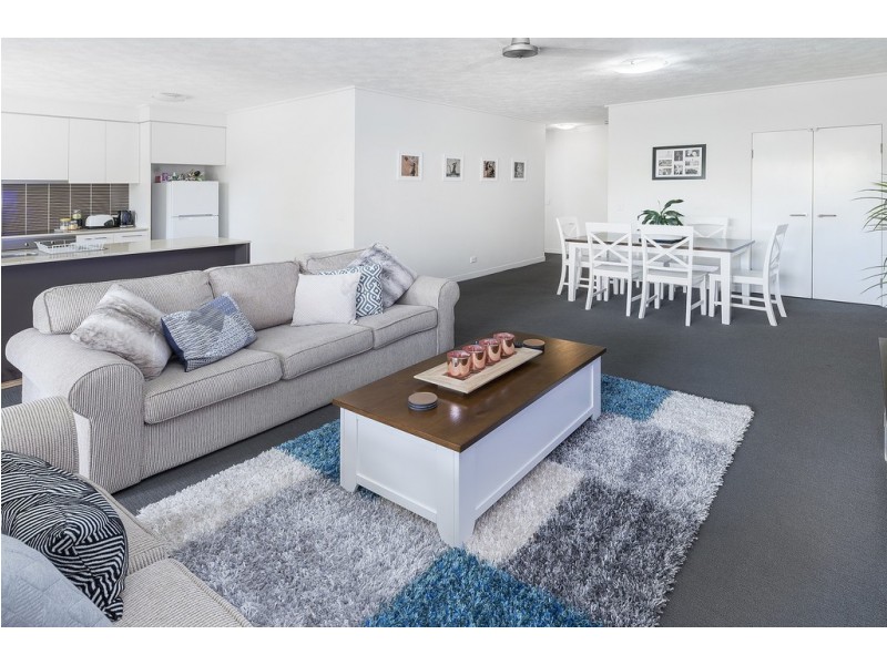 716/64-68 Sickle Avenue, Hope Island QLD 4212