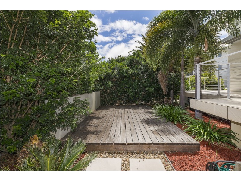 716/64-68 Sickle Avenue, Hope Island QLD 4212