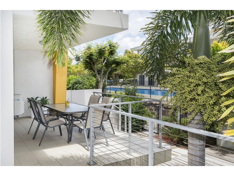 716/64-68 Sickle Avenue, Hope Island QLD 4212