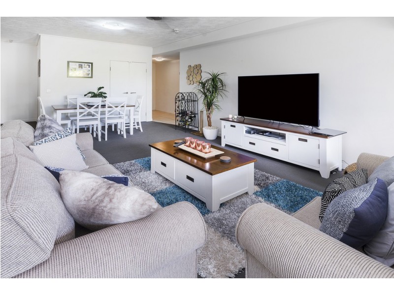 716/64-68 Sickle Avenue, Hope Island QLD 4212