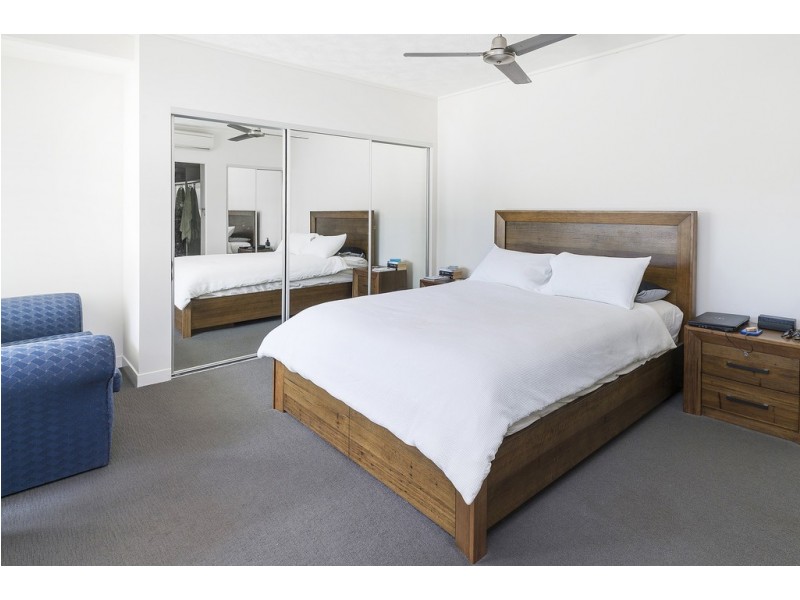 716/64-68 Sickle Avenue, Hope Island QLD 4212