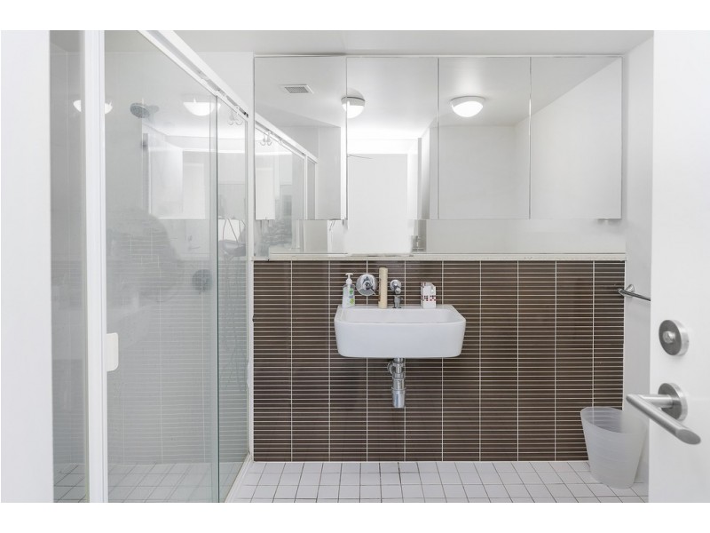 716/64-68 Sickle Avenue, Hope Island QLD 4212