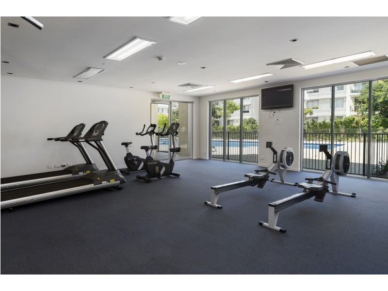 716/64-68 Sickle Avenue, Hope Island QLD 4212