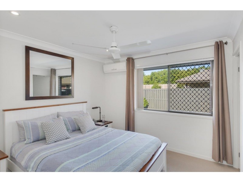 7 Leeside Place, Hope Island QLD 4212