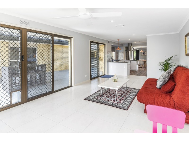 15 Latrobe Avenue, Helensvale QLD 4212