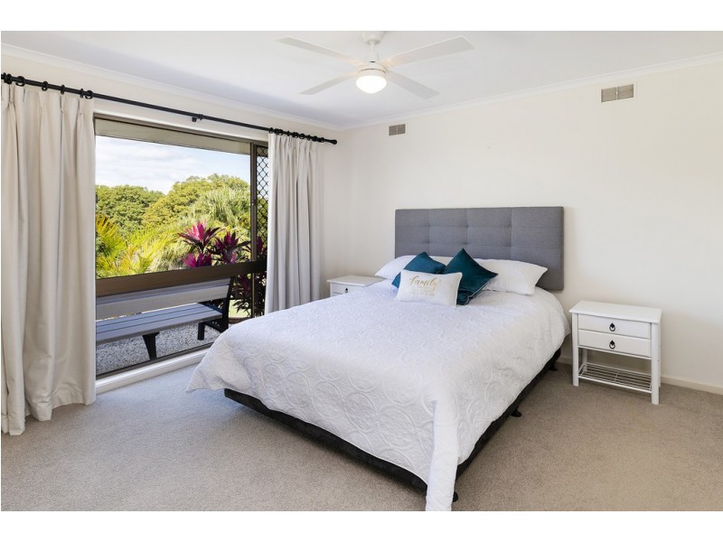 15 Latrobe Avenue, Helensvale QLD 4212