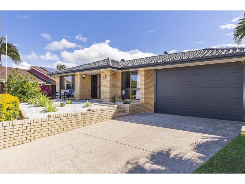 15 Latrobe Avenue, Helensvale QLD 4212