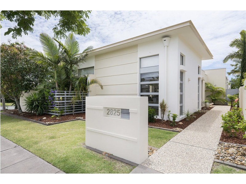 2825 Gracemere Circuit East, Hope Island QLD 4212