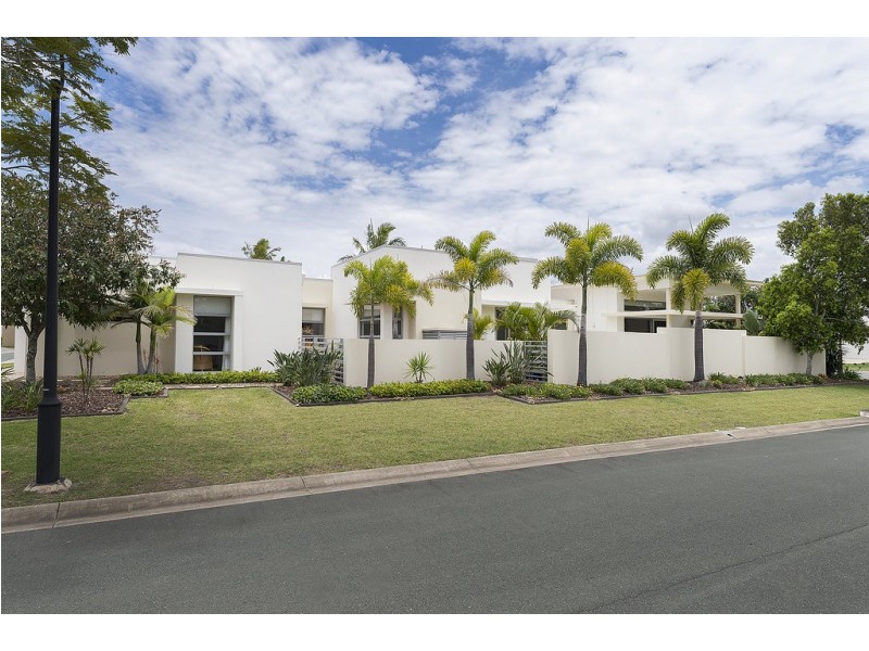 2825 Gracemere Circuit East, Hope Island QLD 4212