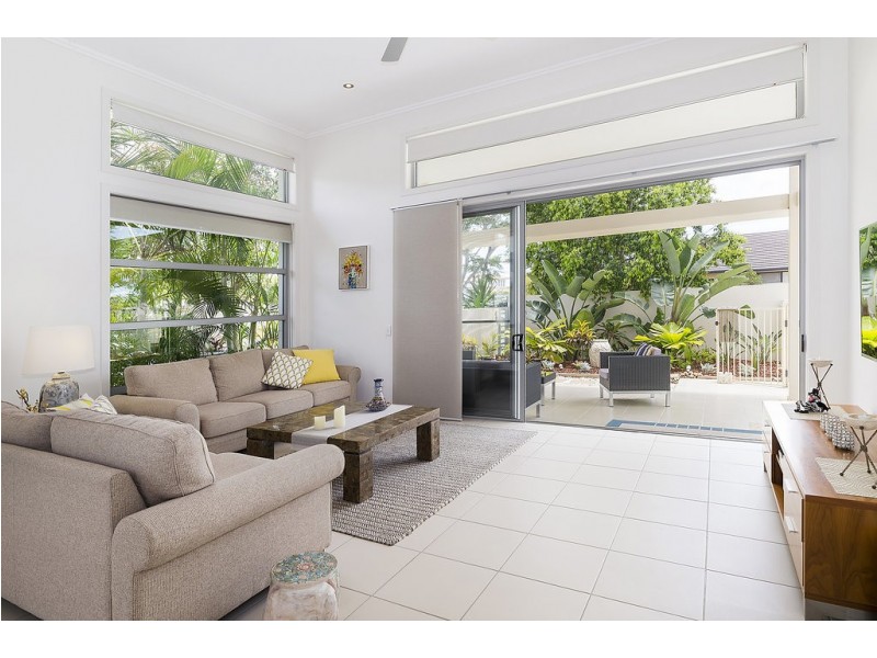 2825 Gracemere Circuit East, Hope Island QLD 4212