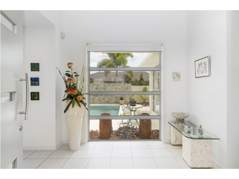 2825 Gracemere Circuit East, Hope Island QLD 4212