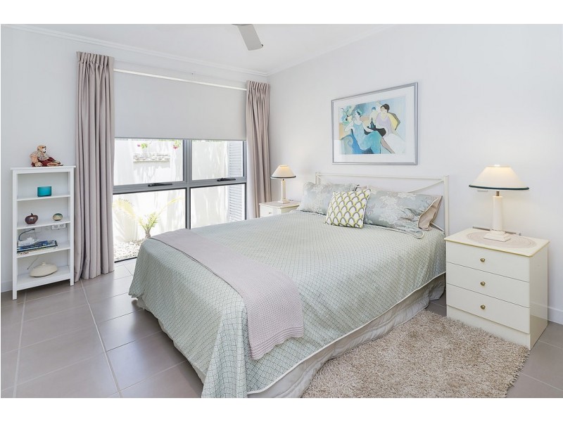 2825 Gracemere Circuit East, Hope Island QLD 4212