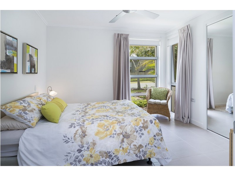 2825 Gracemere Circuit East, Hope Island QLD 4212
