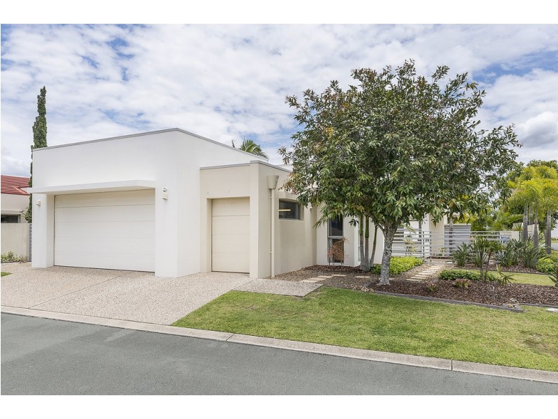 2825 Gracemere Circuit East, Hope Island QLD 4212