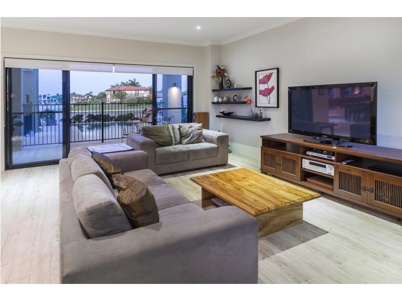 25 Sabrina Avenue, Helensvale QLD 4212