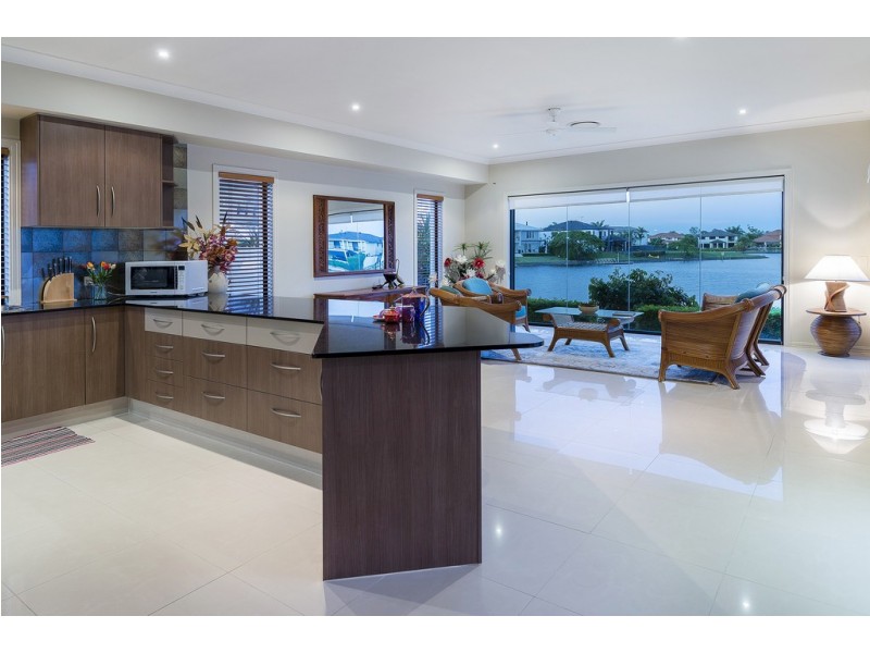 25 Sabrina Avenue, Helensvale QLD 4212