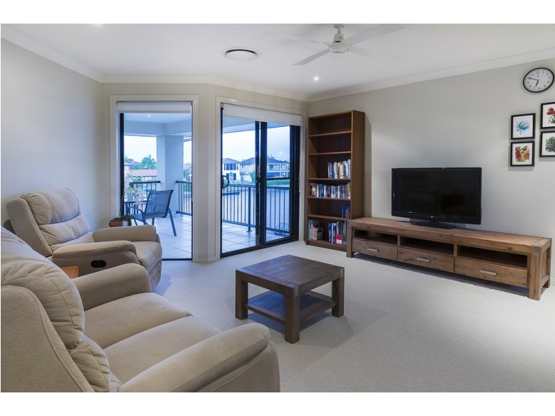 25 Sabrina Avenue, Helensvale QLD 4212