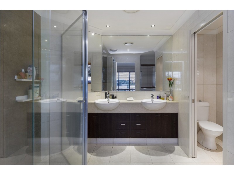 25 Sabrina Avenue, Helensvale QLD 4212