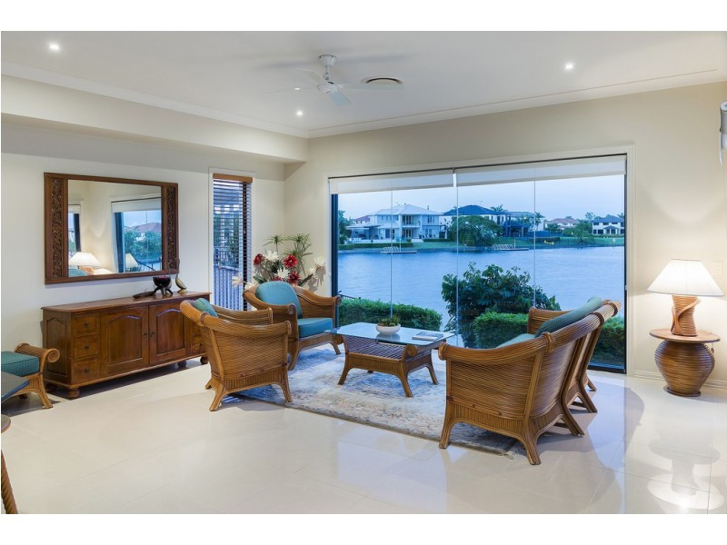 25 Sabrina Avenue, Helensvale QLD 4212