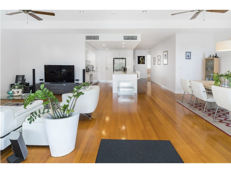 6054 Garda Avenue, Hope Island QLD 4212