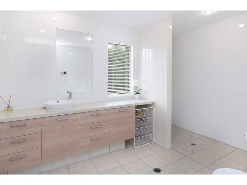 6054 Garda Avenue, Hope Island QLD 4212