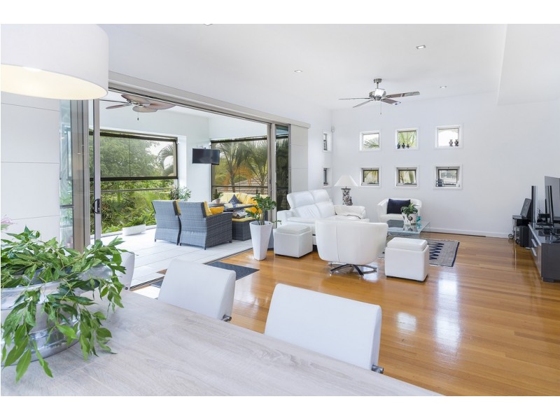 6054 Garda Avenue, Hope Island QLD 4212