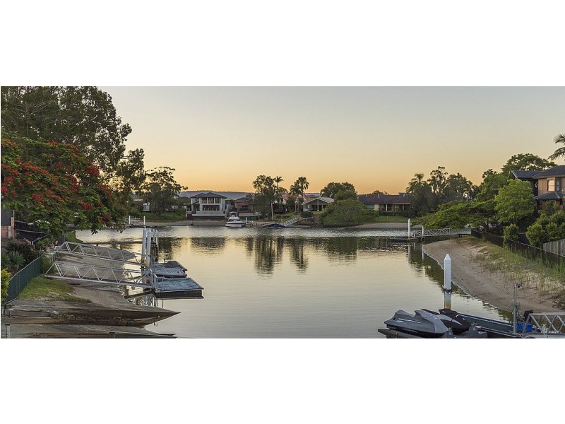 2 Nootka Court, Broadbeach Waters QLD 4218