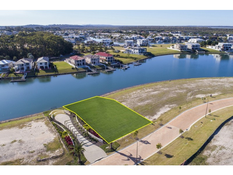 8831 The Point Circuit, Sanctuary Cove QLD 4212