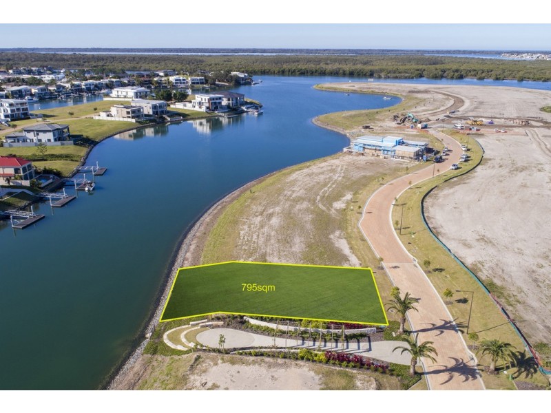 8831 The Point Circuit, Sanctuary Cove QLD 4212