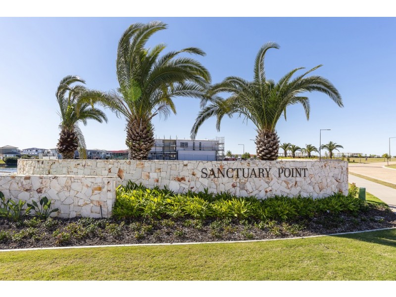 8831 The Point Circuit, Sanctuary Cove QLD 4212