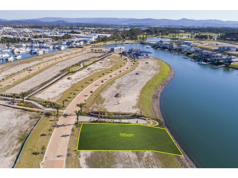 8831 The Point Circuit, Sanctuary Cove QLD 4212