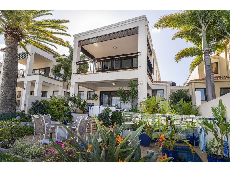 1511 Rosebank Way, Hope Island QLD 4212