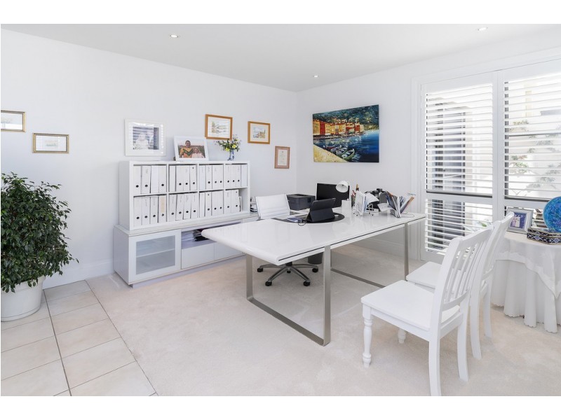 1511 Rosebank Way, Hope Island QLD 4212