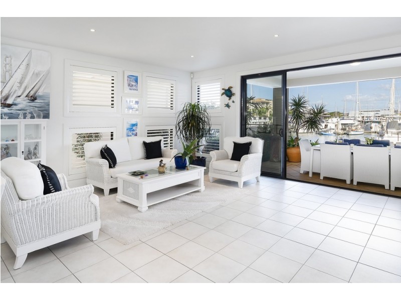 1511 Rosebank Way, Hope Island QLD 4212